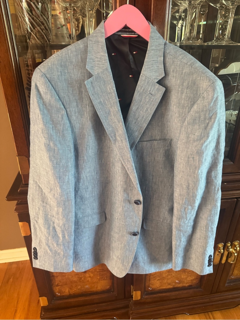 TOMMY
HILFIGER CHAMBRAY BLUE SPORT COAT